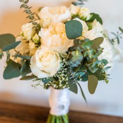 Nina's Flowers - My bouquet.