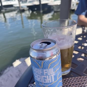 Fresh Salt - Half Full Bright Beer - Seafood Near Me - Old Saybrook, Connecticut