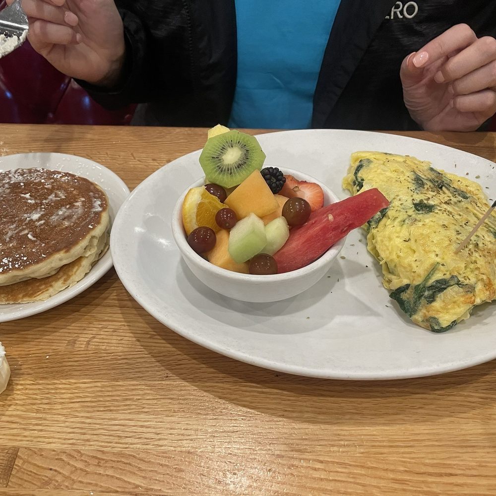 Mad Rooster Cafe - Milwaukee - GREEK OMELET - Cafes Near Me - West Milwaukee, Wisconsin Mad Rooster Cafe - Milwaukee - GREEK OMELET - Cafes Near Me - West Milwaukee, Wisconsin