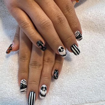 DS Nails & Spa - Nail Salons Near Me - Chanhanssen, Minnesota