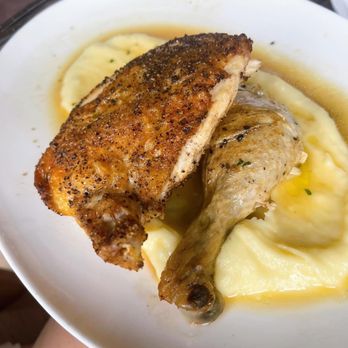 18 Oaks - Chicken with potato purée - Steakhouses Near Me - San Antonio, Texas 18 Oaks - Chicken with potato purée - Steakhouses Near Me - San Antonio, Texas