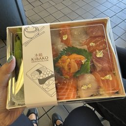 Sakura Chirashi Don