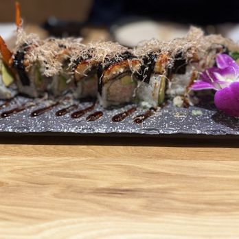 Heemo Sushi - Tustin - King Dragon roll - Sushi Bars Near Me - Tustin, California Heemo Sushi - Tustin - King Dragon roll - Sushi Bars Near Me - Tustin, California