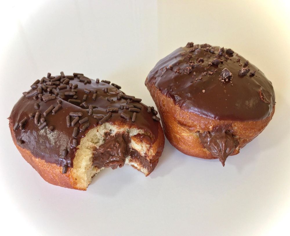Rosy's Donuts Logo