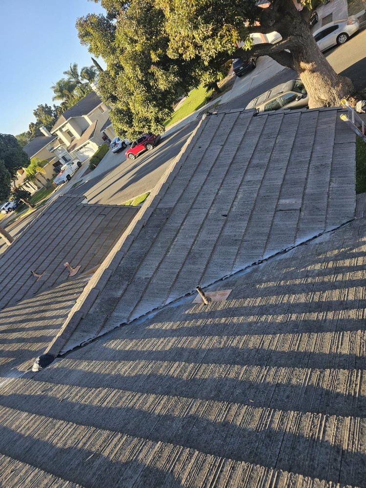 Slide of Atom Builders