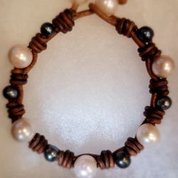 Deep Sea Gypsy - Mother of pearl bracelet