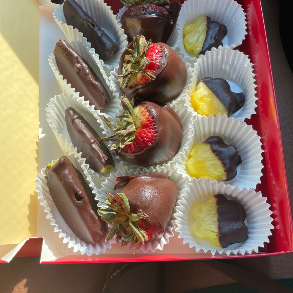 Edible Arrangements - a box of chocolate covered strawberries - Gift Shops Near Me - Bridgeport, Connecticut