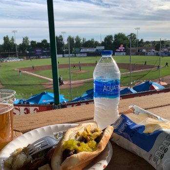 Kalamazoo Growlers - Buffet and free beer with Suite Seats - Professional Sports Teams Near Me - Kalamazoo, Michigan Kalamazoo Growlers - Buffet and free beer with Suite Seats - Professional Sports Teams Near Me - Kalamazoo, Michigan