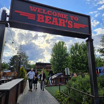 Bear's Smokehouse BBQ - Food Trucks Near Me - Asheville, North Carolina
