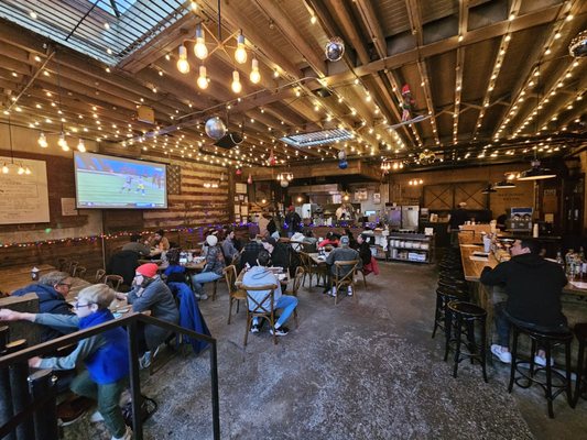 Hometown Bar-B-Que by null