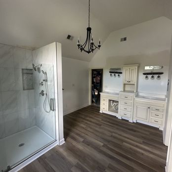 Dynamic Construction Group - New Walkin Shower and LVP Flooring - General Contractors Near Me - Independence, Missouri