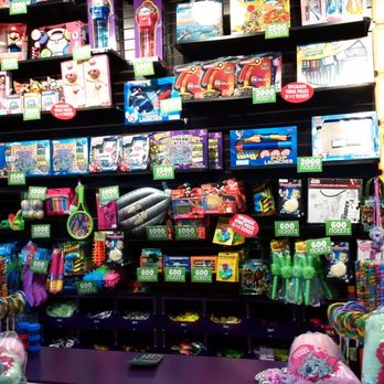 Chuck E. Cheese - Plenty of ticket prizes - Pizza Near Me - Streamwood, Illinois