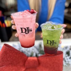 DJ's - Denna Jean's Coffee - Seasonal Specials: Frosted Cranberry Lotus and Santa's Cider