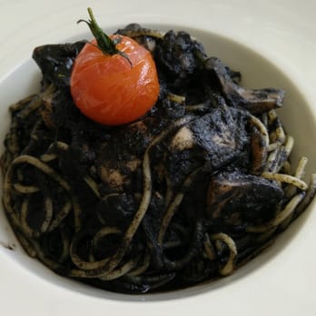 Le Café - Cuttlefish ink pasta - Bars Near Me - Venezia, VE Le Café - Cuttlefish ink pasta - Bars Near Me - Venezia, VE