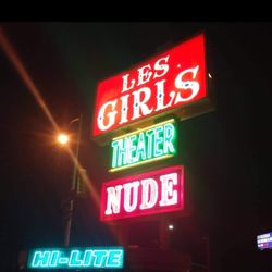 Les Girls - Les Girls at night
