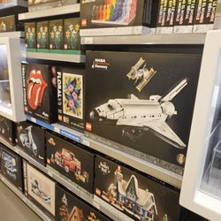 Lego Store