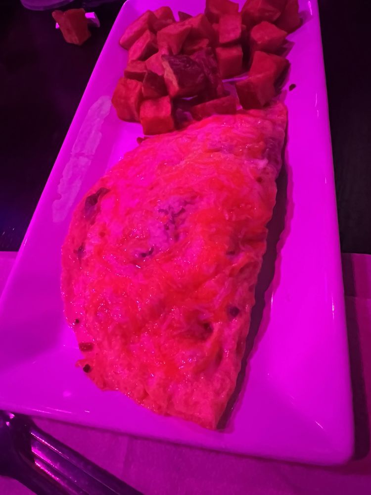 HAMBURGER MARY’S Updated October 2024 93 Photos & 94 Reviews 4123