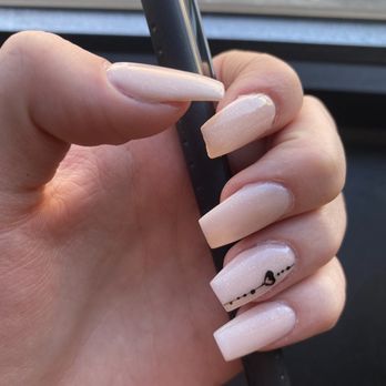 Lavish Nail Spa - Nail Salons Near Me - Holland, Michigan