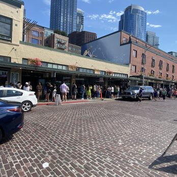Starbucks - Outside/line of Starbucks - Coffee & Tea Near Me - Seattle, Washington Starbucks - Outside/line of Starbucks - Coffee & Tea Near Me - Seattle, Washington