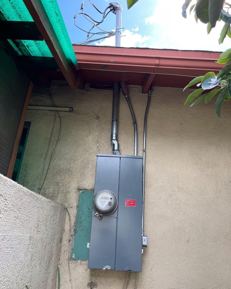 Slide of Carson 24 Hour Electrician