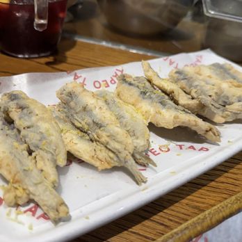Tapeo - Fried sardines - Tapas Bars Near Me - Barcelona, B Tapeo - Fried sardines - Tapas Bars Near Me - Barcelona, B