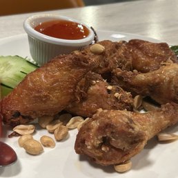 Taste of Thai Fried Chicken Wings