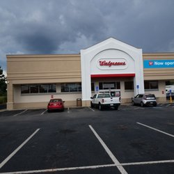 Walgreens - Walgreens store front