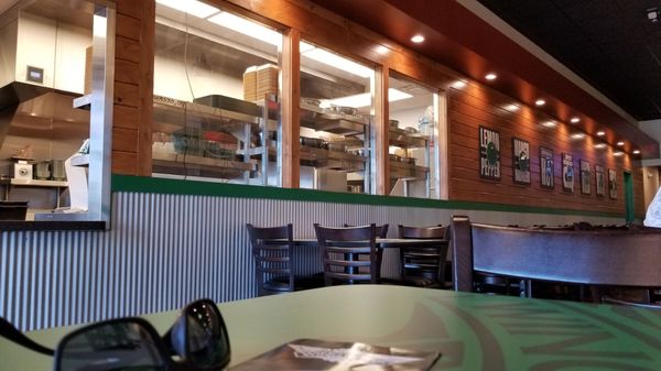 Wingstop by null