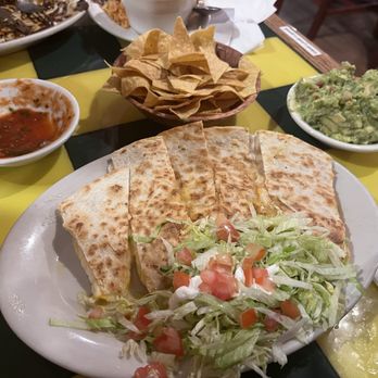 La Esperanza Restaurant & Bar - Salsa, chips, guacamole and quesadillas - Mexican Near Me - Lindenwold, New Jersey La Esperanza Restaurant & Bar - Salsa, chips, guacamole and quesadillas - Mexican Near Me - Lindenwold, New Jersey