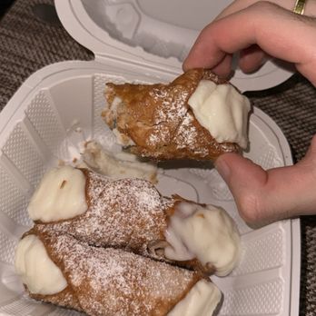 Pizza Lovers Bistro - Plain Cannolo - Pizza Near Me - Plantation, Florida Pizza Lovers Bistro - Plain Cannolo - Pizza Near Me - Plantation, Florida