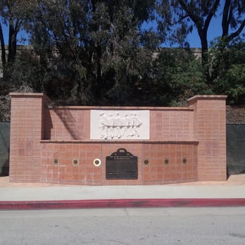 Beach Boys Landmark - Good vibrations - Landmarks & Historical Buildings Near Me - Hawthorne, California