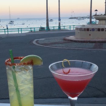 Bellanca Hotel - Martini & margarita - Hotels Near Me - Avalon, California