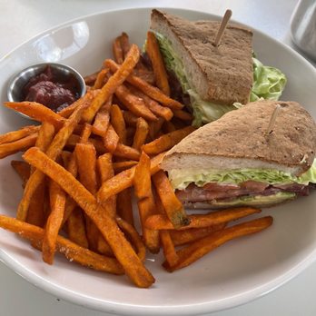 Sibling by Pushkin's - BLTA, extremely wilted lettuce - New American Near Me - Sacramento, California Sibling by Pushkin's - BLTA, extremely wilted lettuce - New American Near Me - Sacramento, California