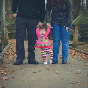 Veteran's Park - Alabaster - Christmas pictures done at Veterans park - Playgrounds Near Me - Alabaster, Alabama