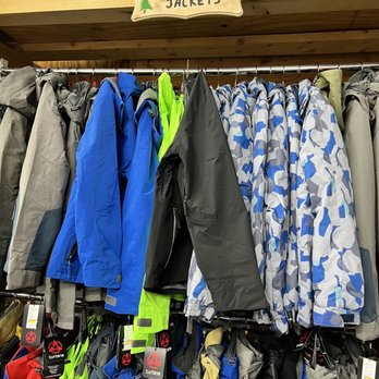 Baltimore Ski Warehouse - Men jackets - Ski & Snowboard Shops Near Me - Glen Burnie, Maryland