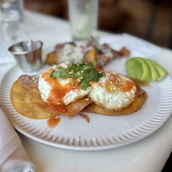 Magnolia House - Huevos rancheros - Cocktail Bars Near Me - Pasadena, California