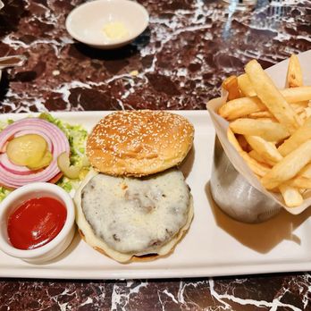 Grand Lux Cafe - Cheeseburger with havarti - Desserts Near Me - Las Vegas, Nevada