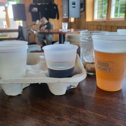 Skylands Craft Beer & Wine Garden - Beer flight and my pint