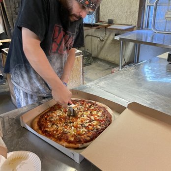 Little Rendezvous - 5 toppings pizza -25.50$ cash only - Pizza Near Me - Meriden, Connecticut Little Rendezvous - 5 toppings pizza -25.50$ cash only - Pizza Near Me - Meriden, Connecticut