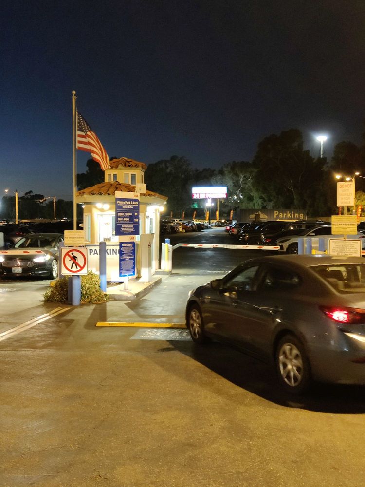 BORDER STATION PARKING Updated July 2024 75 Photos & 143 Reviews