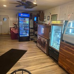 Good Jakes Restaurant - Front Counter