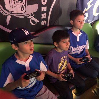 Level Up Game Truck - Dodgers Pinto Players - Game Truck Rental Near Me Level Up Game Truck - Dodgers Pinto Players - Game Truck Rental Near Me