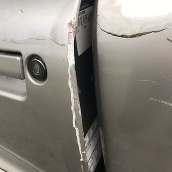 Speedy Lube Linden - Damaged door - Auto Detailing Near Me - Linden, New Jersey