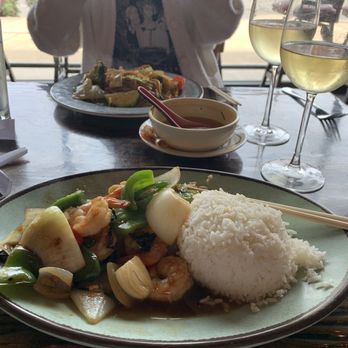 Sumo Sushi Thai And Bar - Thai Pad Kra Pow and Tom Yum Soup paired with a crisp Chardonnay - Thai Near Me - Nashville, Tennessee