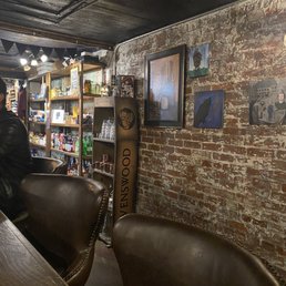 The bar in back. Hung out with Cody. Fun! The bar in back. Hung out with Cody. Fun!