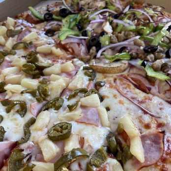 Pizza Go - #23 half combo/half Hawaiian with jalapeño topping - Pizza Near Me - Los Angeles, California Pizza Go - #23 half combo/half Hawaiian with jalapeño topping - Pizza Near Me - Los Angeles, California