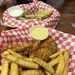 Jefferson's - Chicken tenders & fried pickles