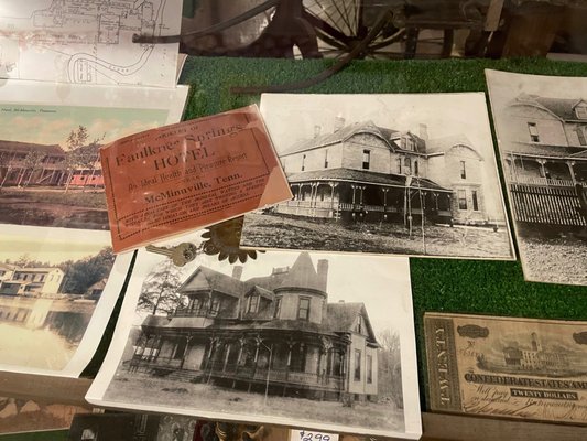 Falcon Rest Mansion & Gardens by null