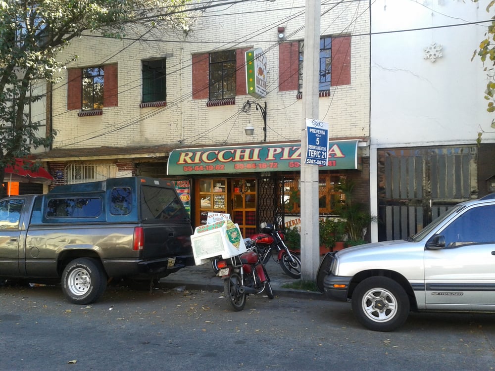 RICHI PIZZA Tlaxcala 40, México, D.F., Mexico Pizza Restaurant