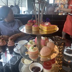 The Lounge & Bar